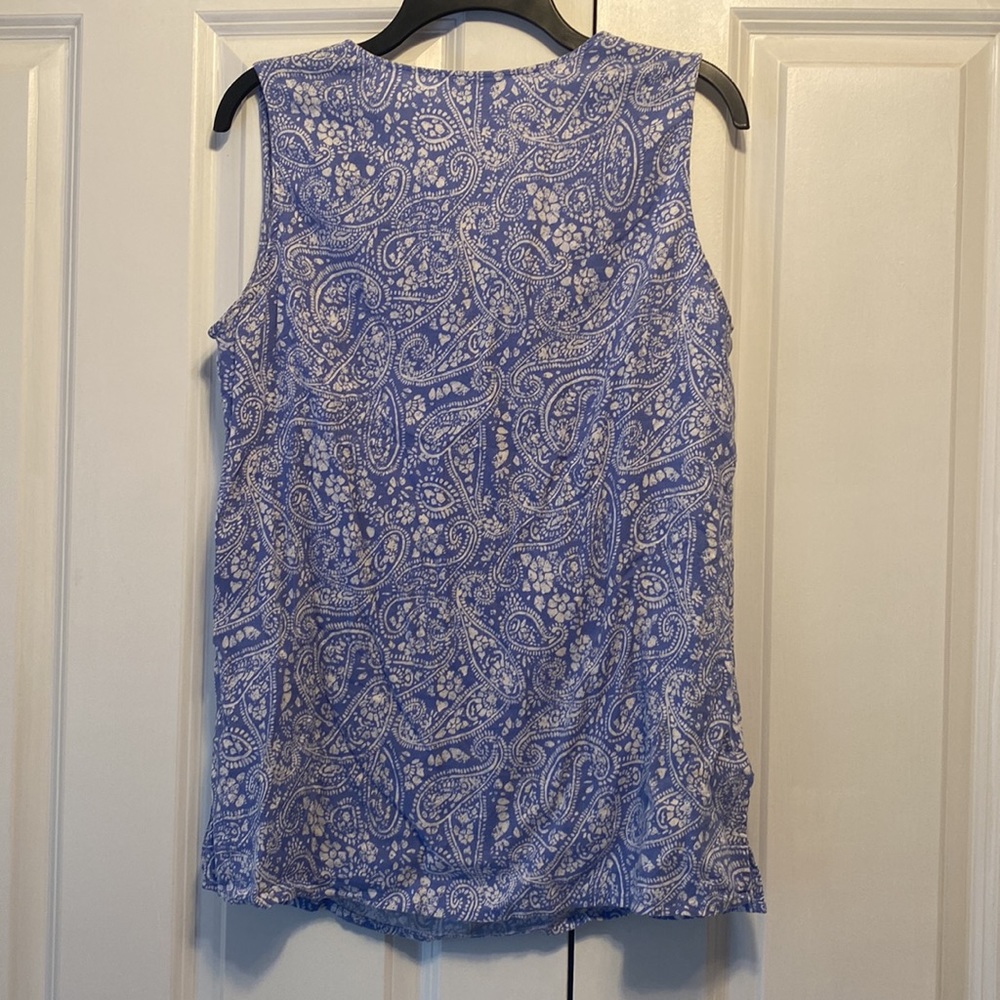 3 for $15 Bundle! Anne Carson Scoop Neck Sleeveless Blouse - Picture 5 of 5